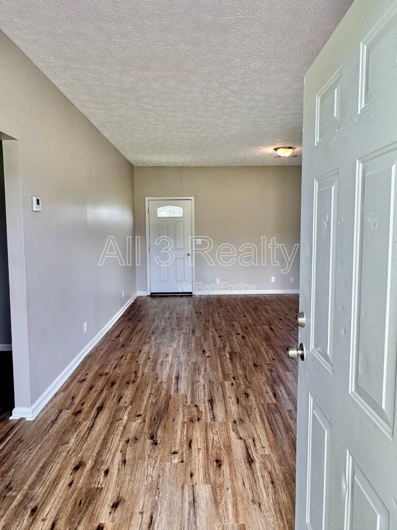 Charming 3-Bedroom Home in Deatsville! property image