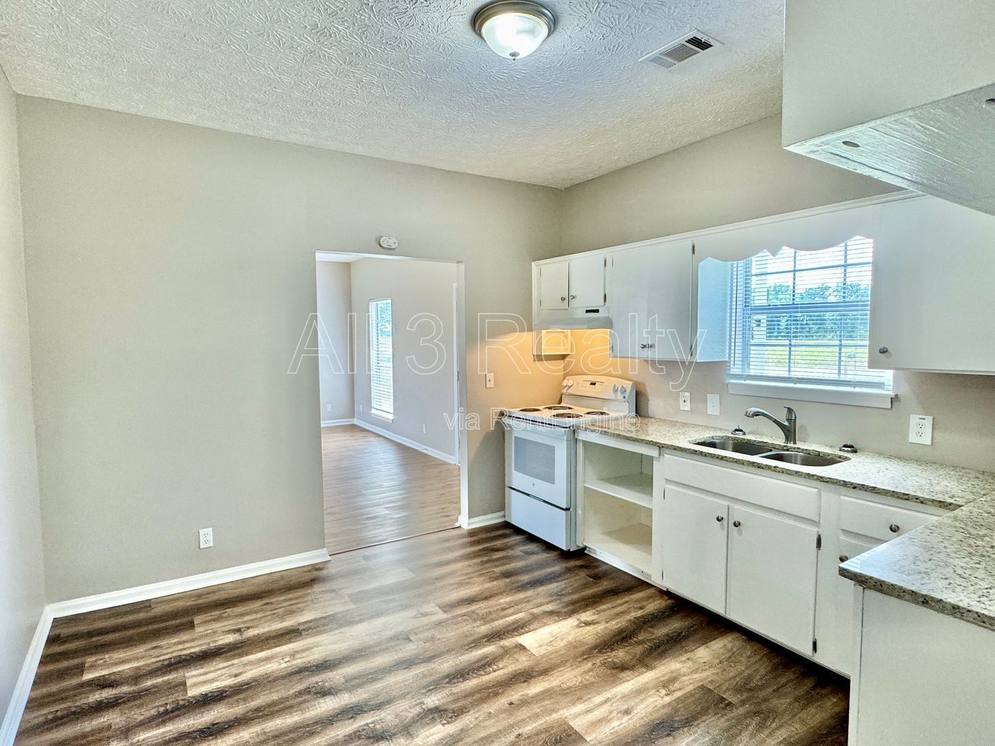 Charming 3-Bedroom Home in Deatsville! property image
