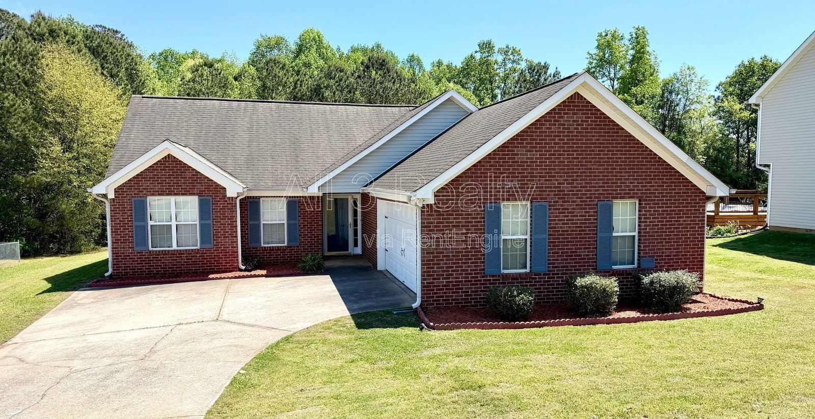 Welcome to this three-bedroom, two-bath home in Hampton, GA property image