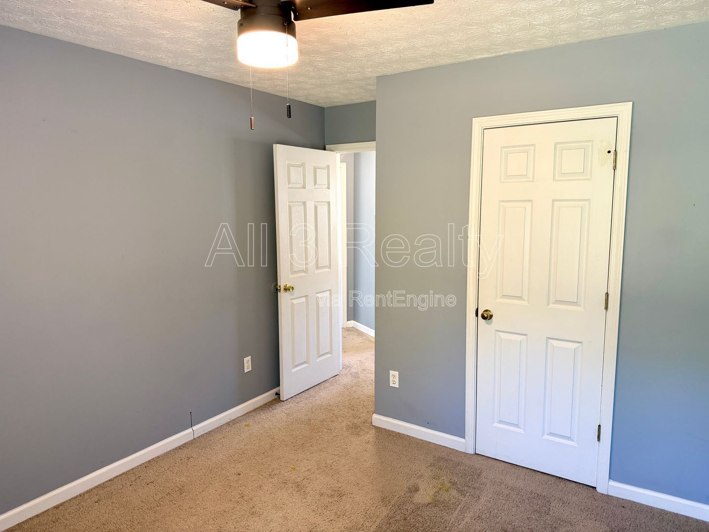 Welcome to this three-bedroom, two-bath home in Hampton, GA property image
