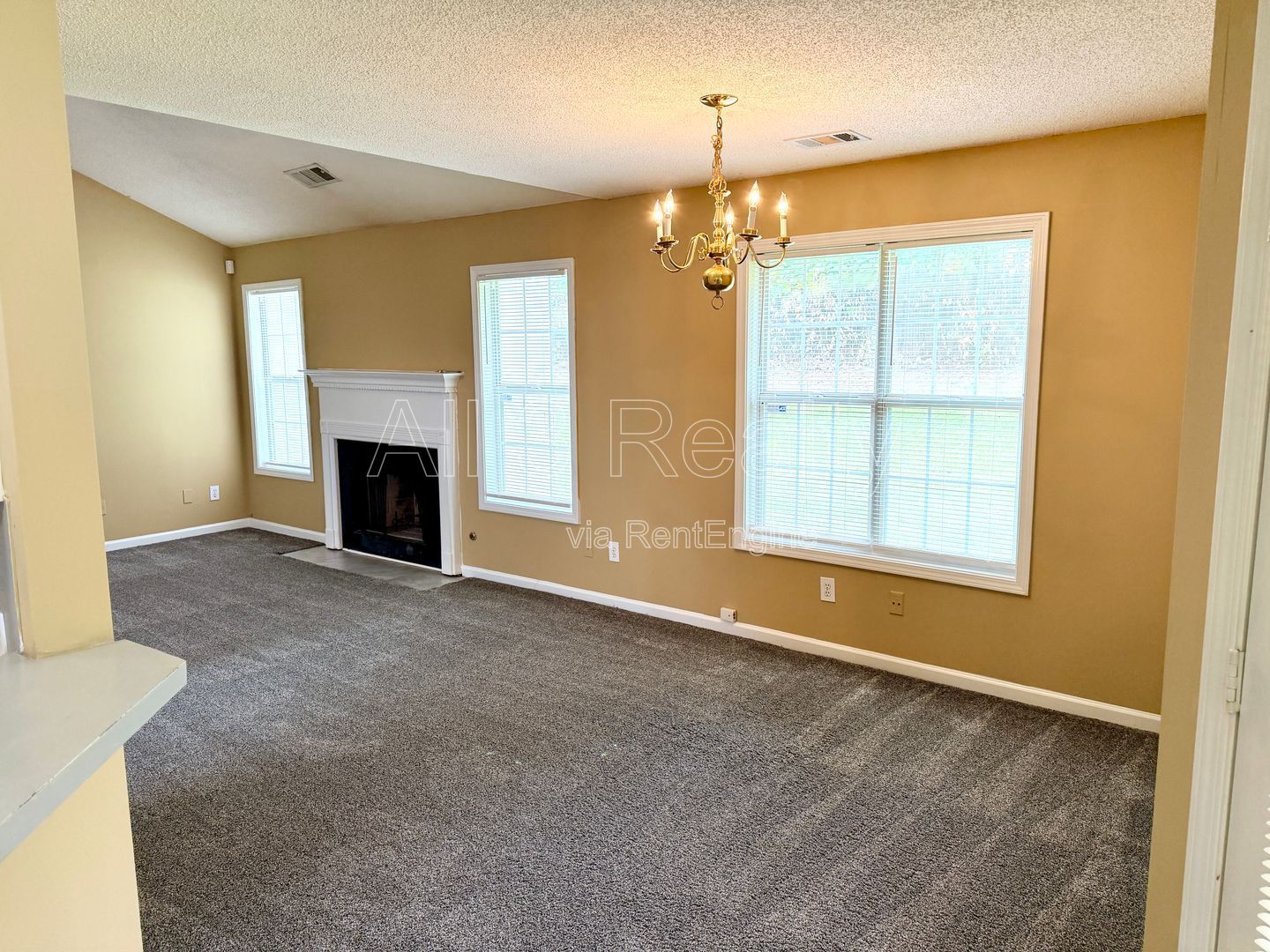 Don't Miss This 3 Bedroom / 2 Bathroom Home in Stockbridge, GA. property image