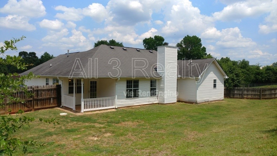 Don't Miss This 3 Bedroom / 2 Bathroom Home in Stockbridge, GA. property image