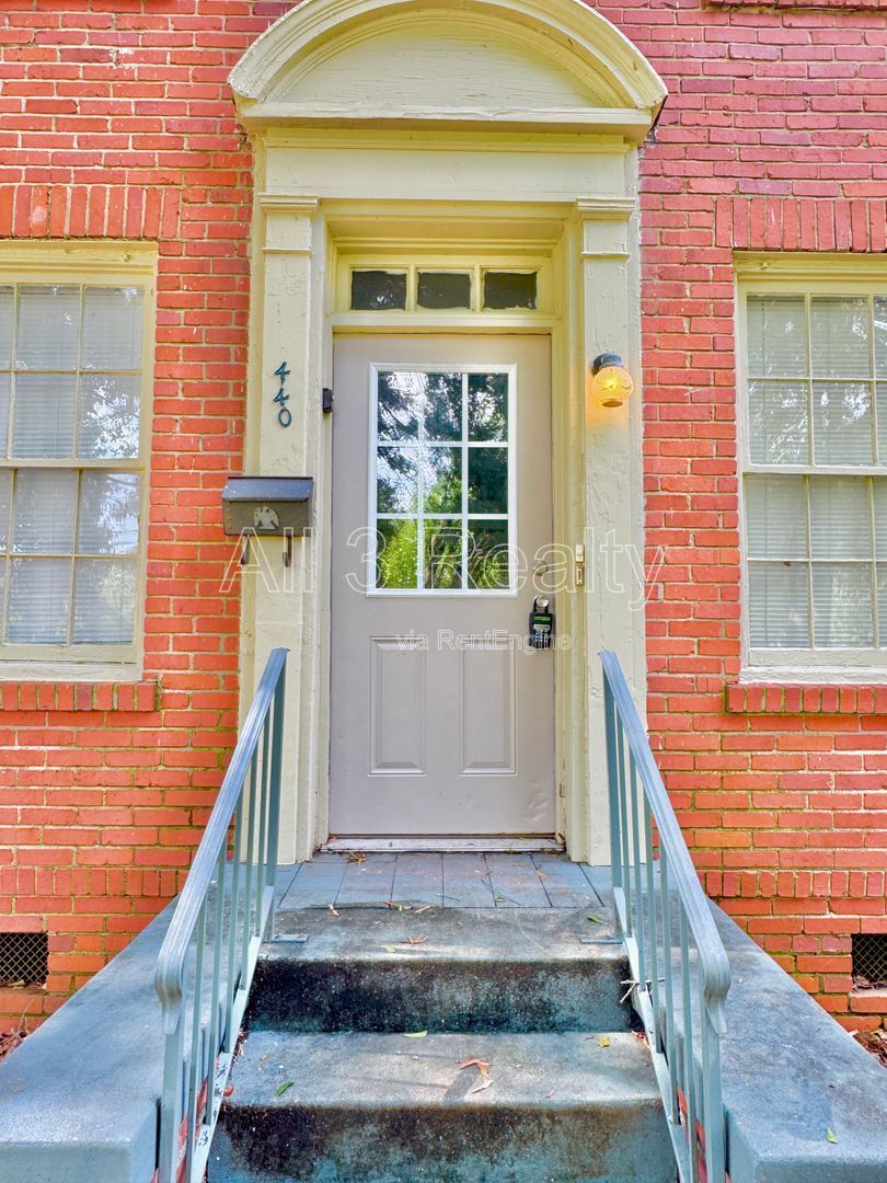 2- Bedroom that's sure to please property image