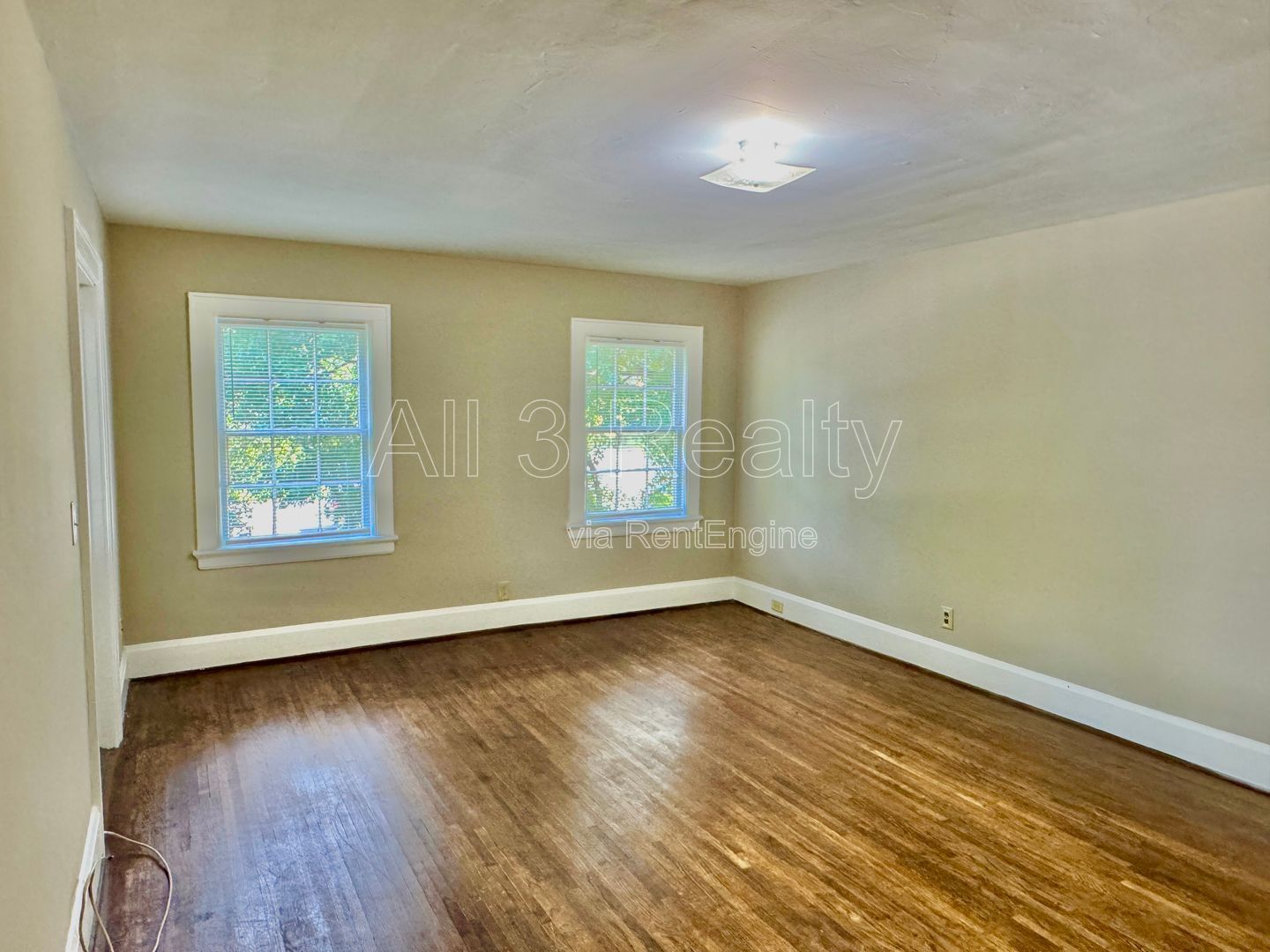 2- Bedroom that's sure to please property image