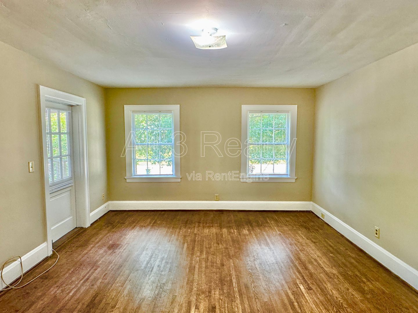 2- Bedroom that's sure to please property image