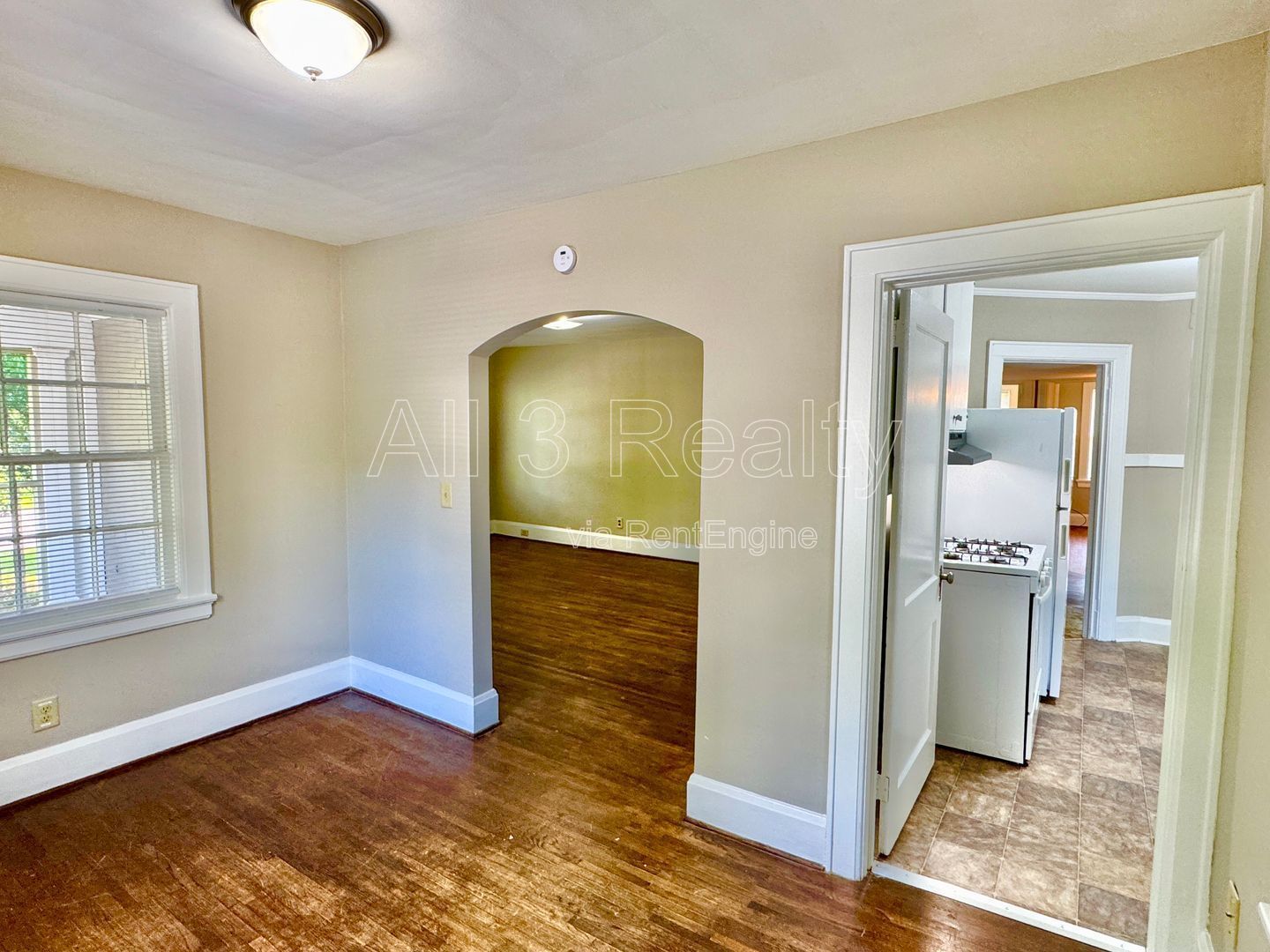 2- Bedroom that's sure to please property image