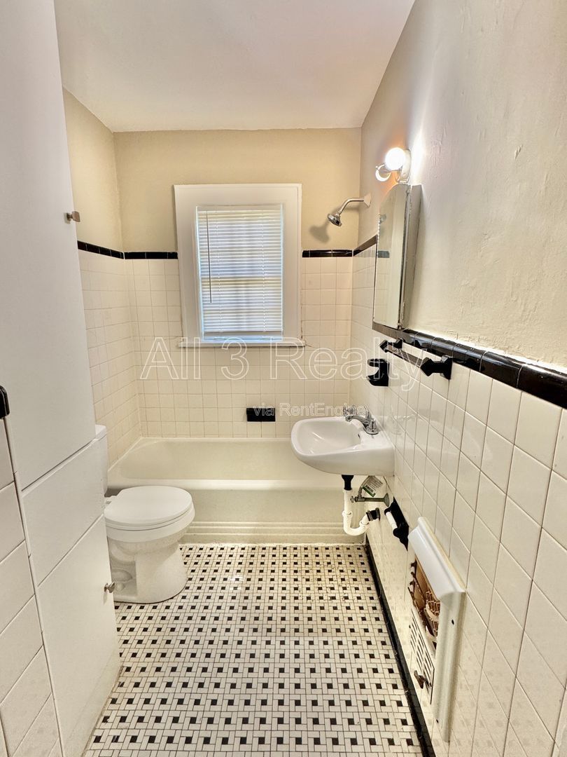 2- Bedroom that's sure to please property image