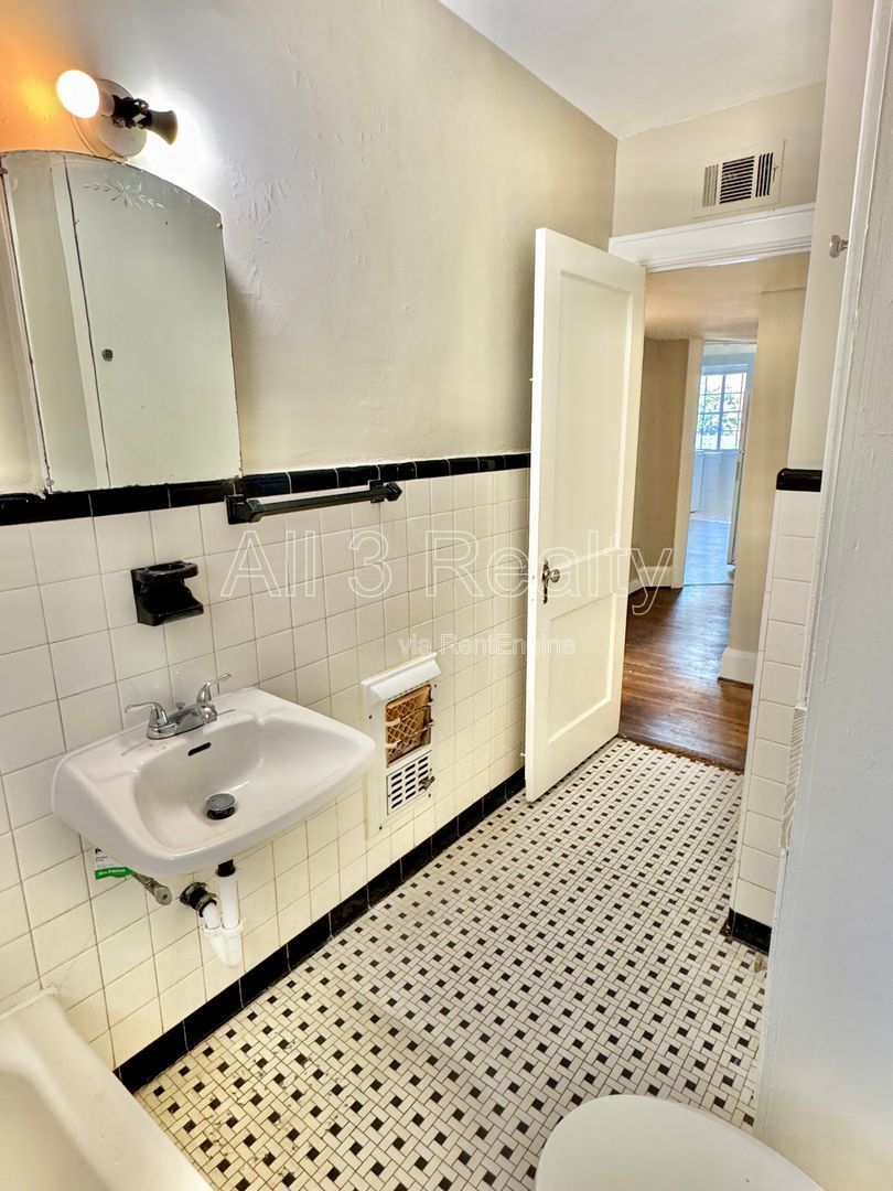 2- Bedroom that's sure to please property image