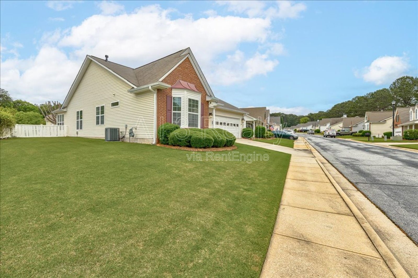 Welcome to Your Peaceful Retreat in Peachtree City! (AGE RESTRICTED COMMUNITY, ALL OCCUPANTS MUST BE 55+) property image
