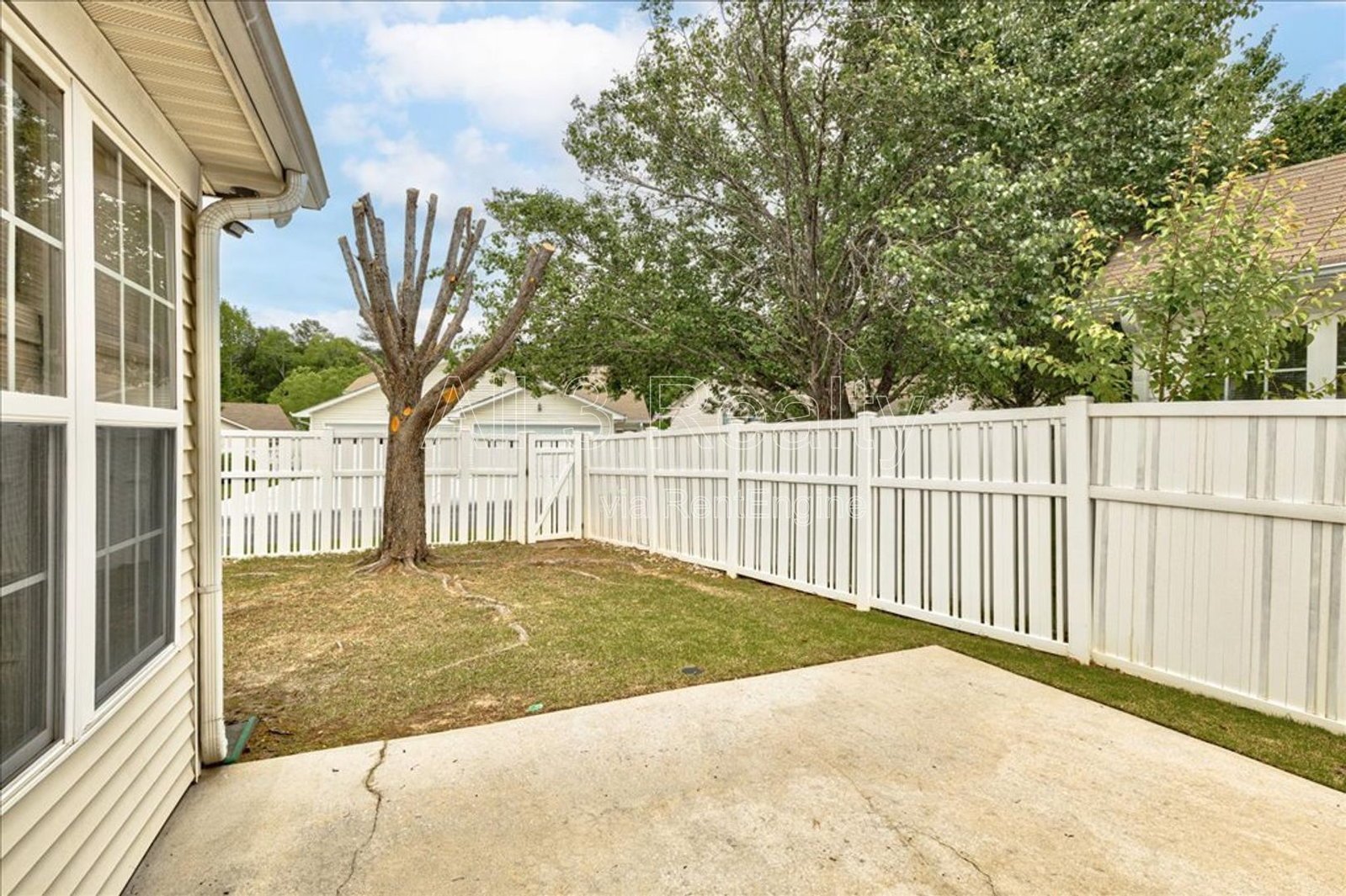 Welcome to Your Peaceful Retreat in Peachtree City! (AGE RESTRICTED COMMUNITY, ALL OCCUPANTS MUST BE 55+) property image