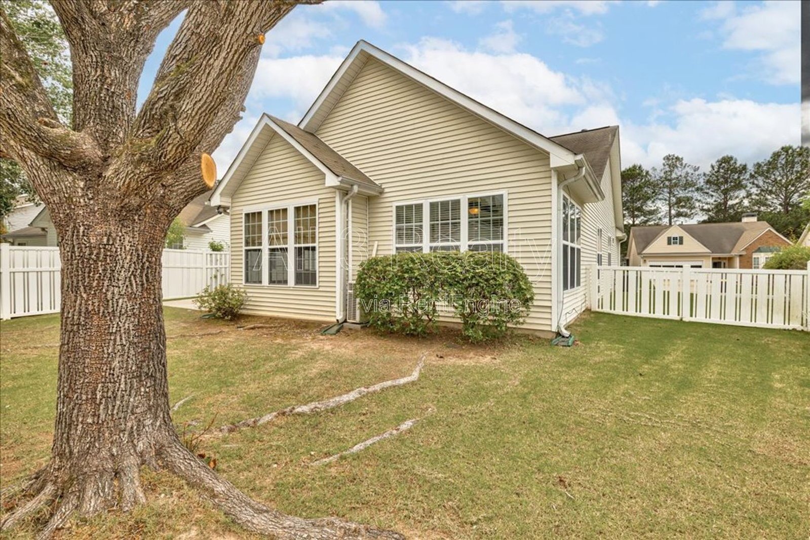 Welcome to Your Peaceful Retreat in Peachtree City! (AGE RESTRICTED COMMUNITY, ALL OCCUPANTS MUST BE 55+) property image