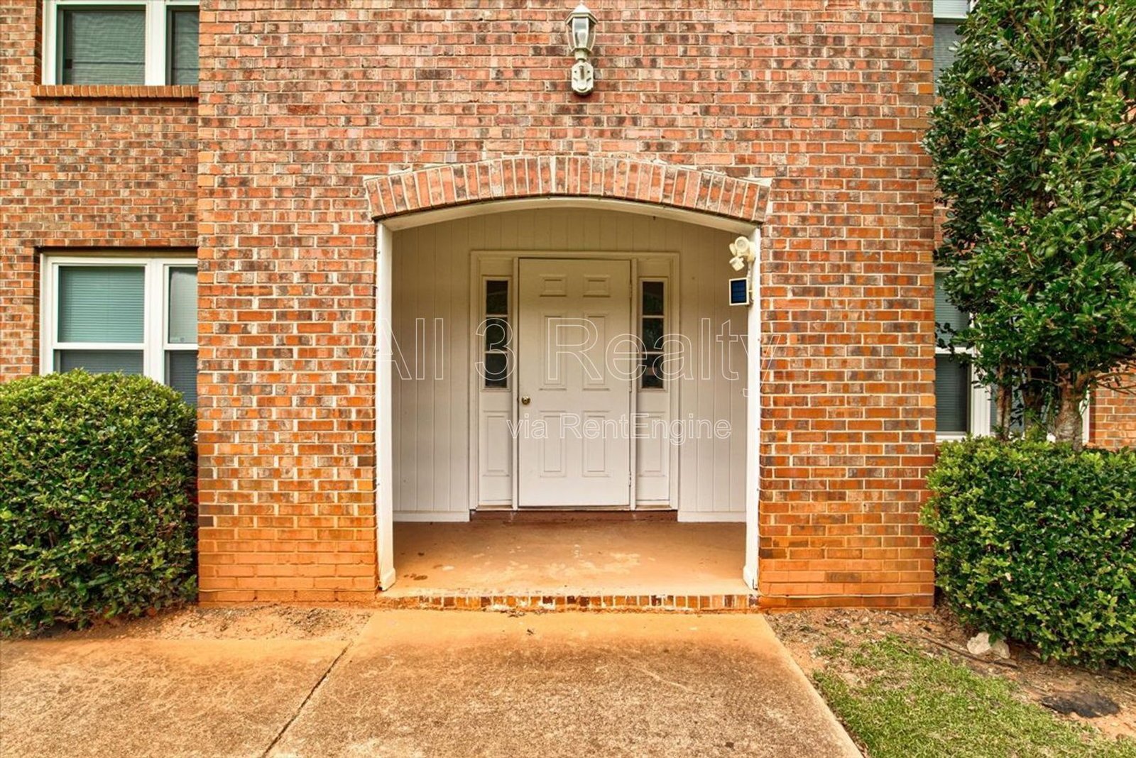 Lovely 2 Bedroom Unit! property image