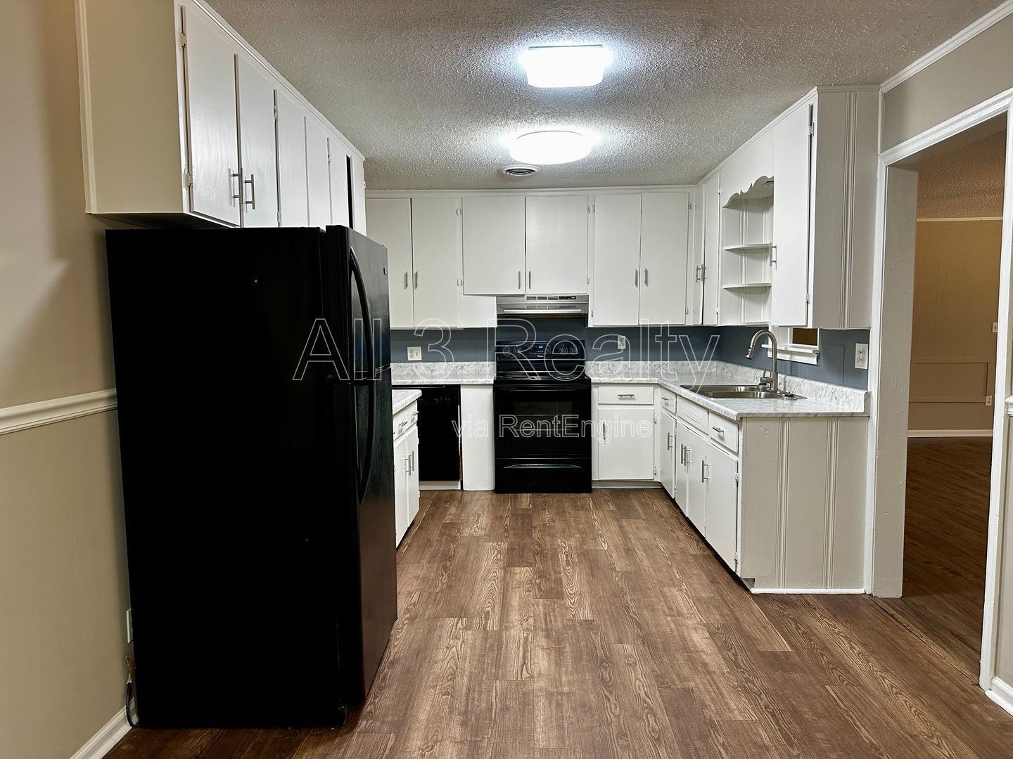 DON'T MISS - 3 Bedroom - Beautiful Brick Home property image