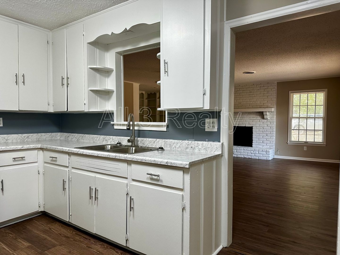 DON'T MISS - 3 Bedroom - Beautiful Brick Home property image