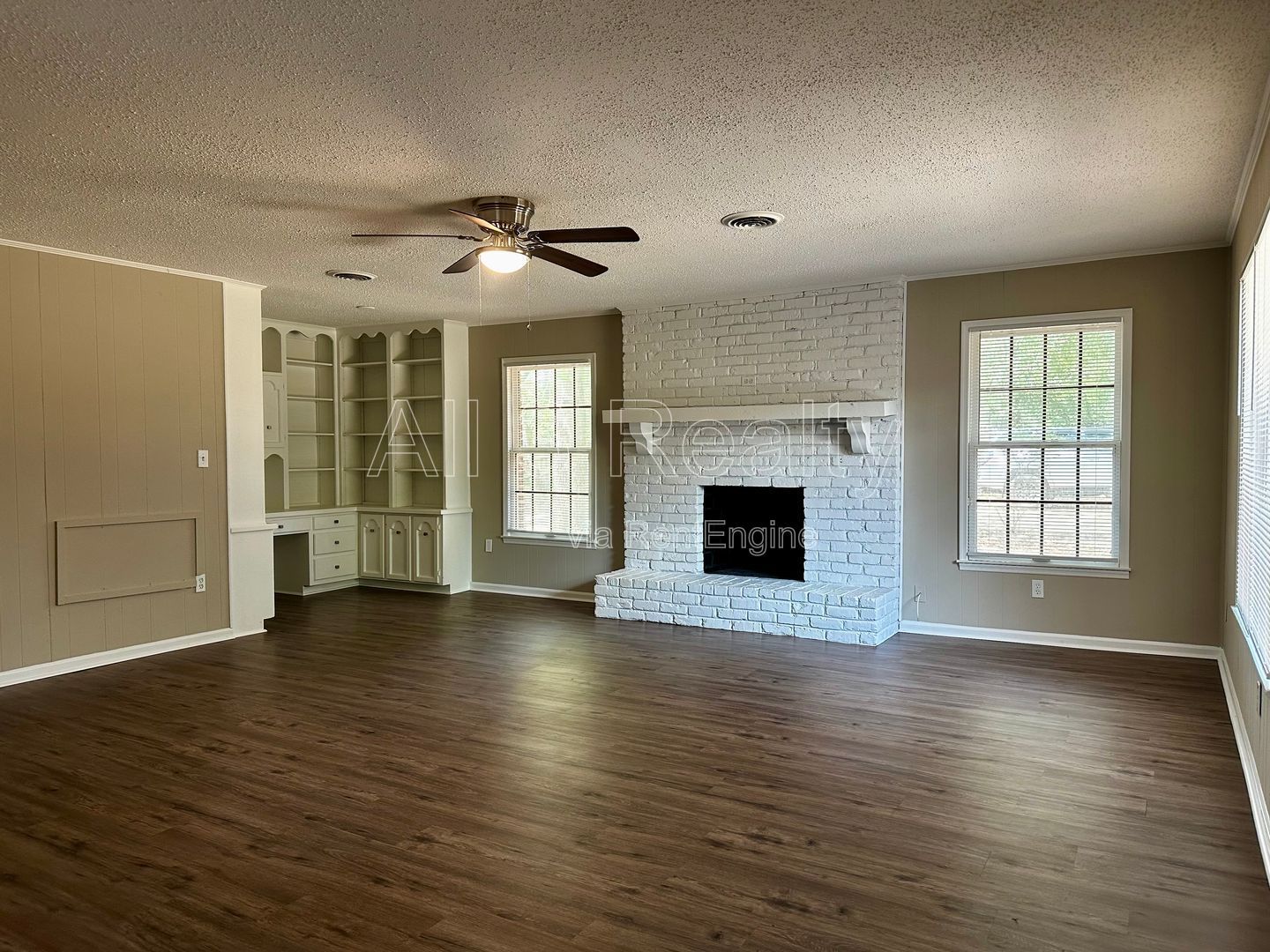 DON'T MISS - 3 Bedroom - Beautiful Brick Home property image