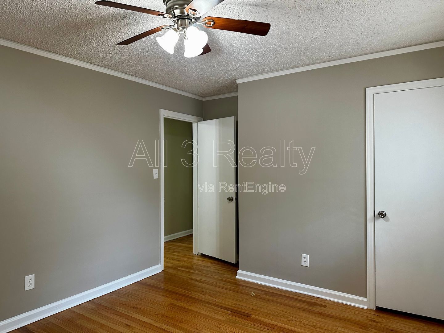 DON'T MISS - 3 Bedroom - Beautiful Brick Home property image