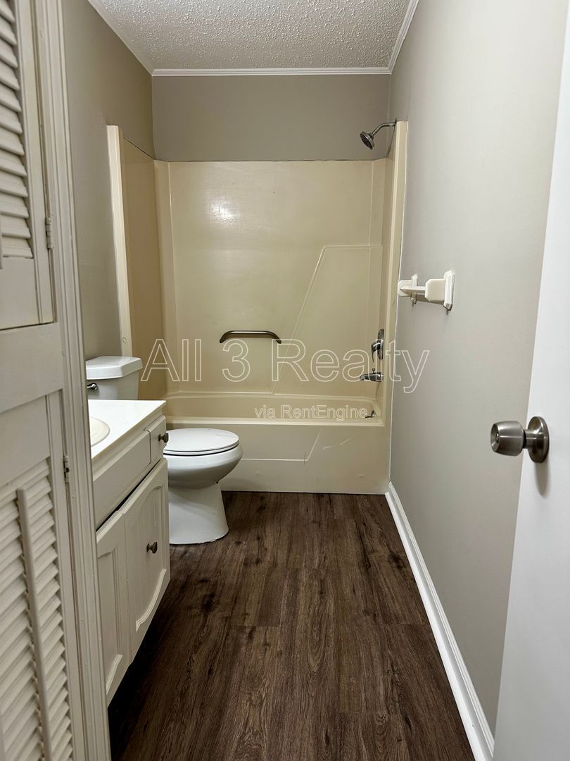 DON'T MISS - 3 Bedroom - Beautiful Brick Home property image