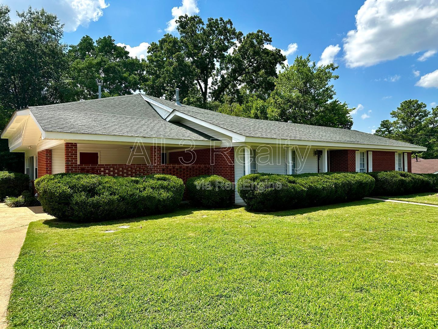 Space, comfort, and storage—this home has it all! property image