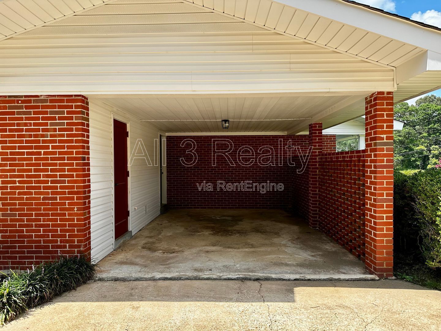 Space, comfort, and storage—this home has it all! property image