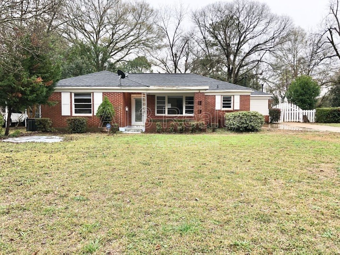 3 Bedroom / 1 Bathroom Brick Home property image
