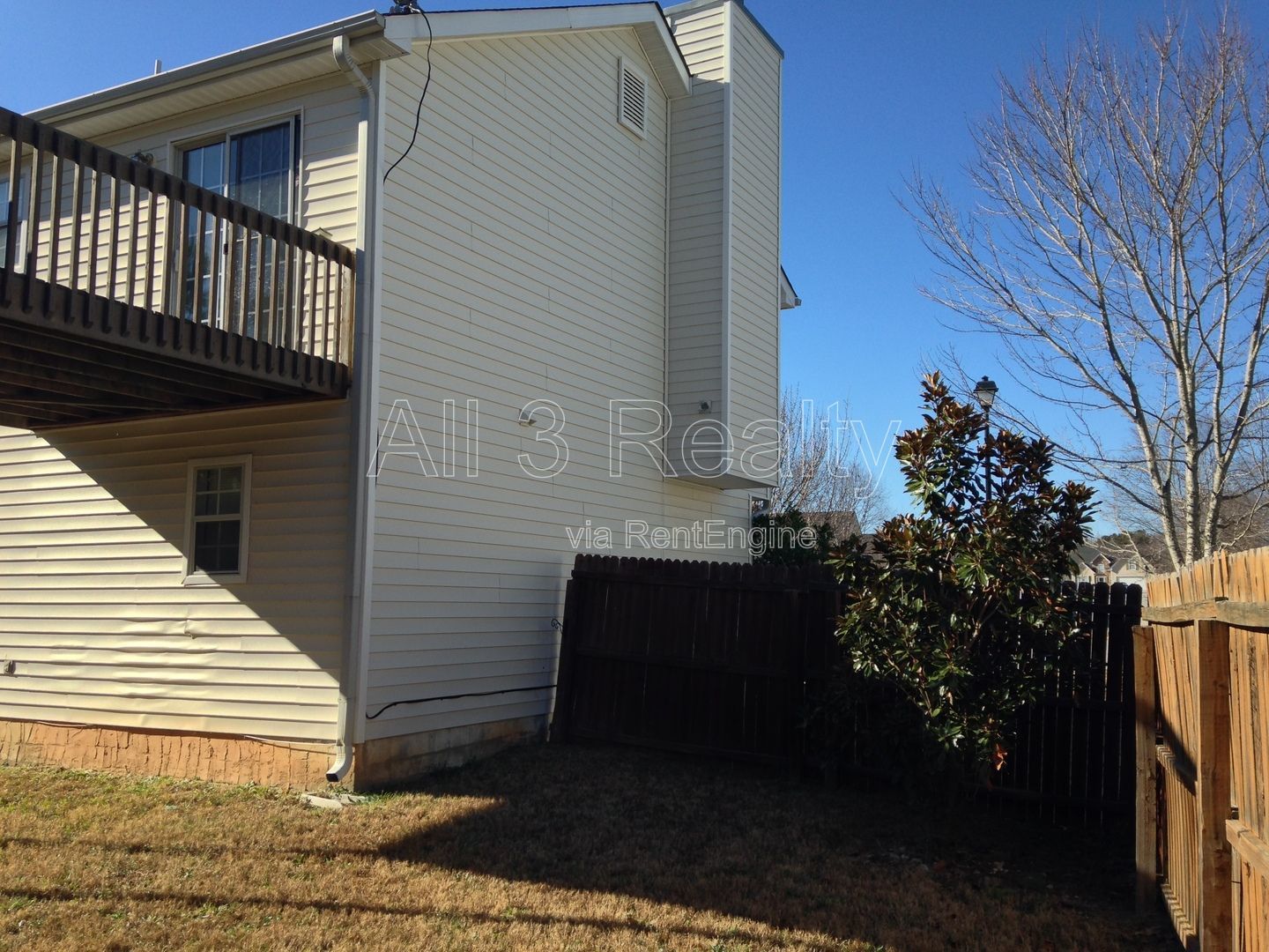 Welcome to this SPACIOUS 3-bedroom, 2.5-bath home located in Fairburn, GA. property image