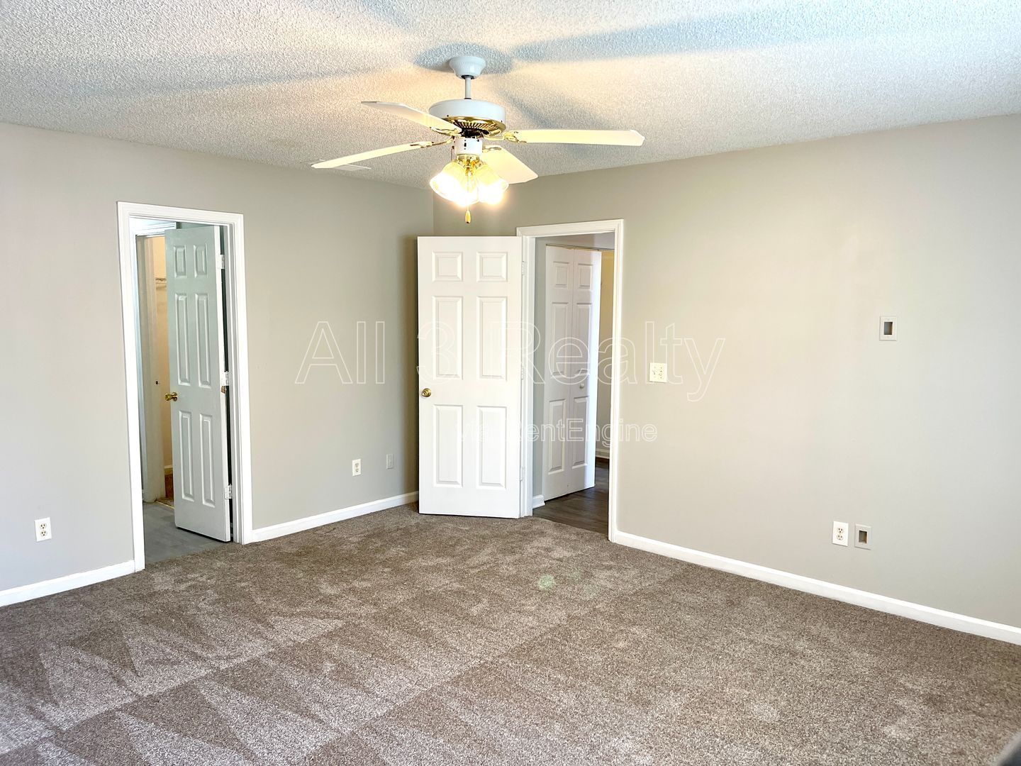 Welcome to this SPACIOUS 3-bedroom, 2.5-bath home located in Fairburn, GA. property image