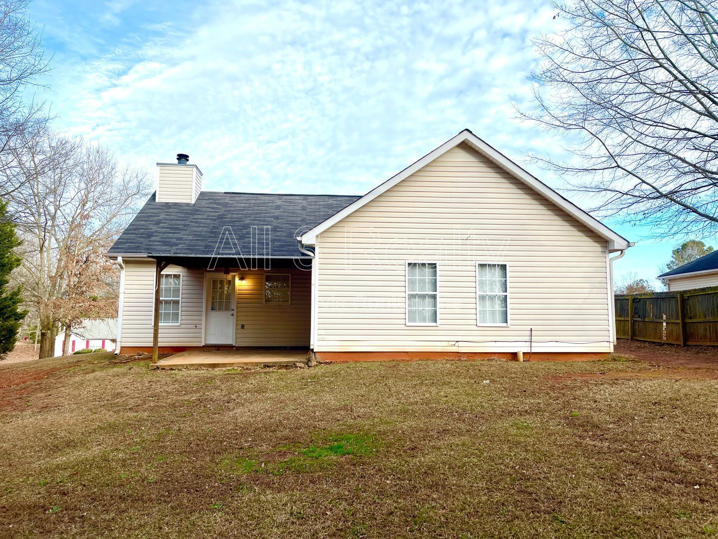 Welcome to your new home 3-bedroom, 2-bath in Covington, GA! property image