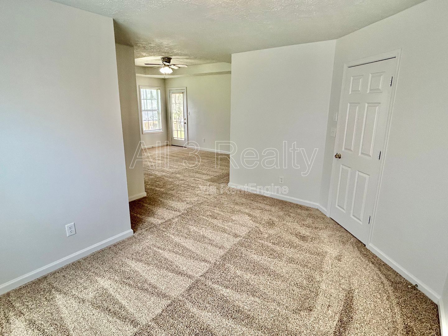 This spacious 3-bedroom, 2-bath home in Fayetteville, GA property image