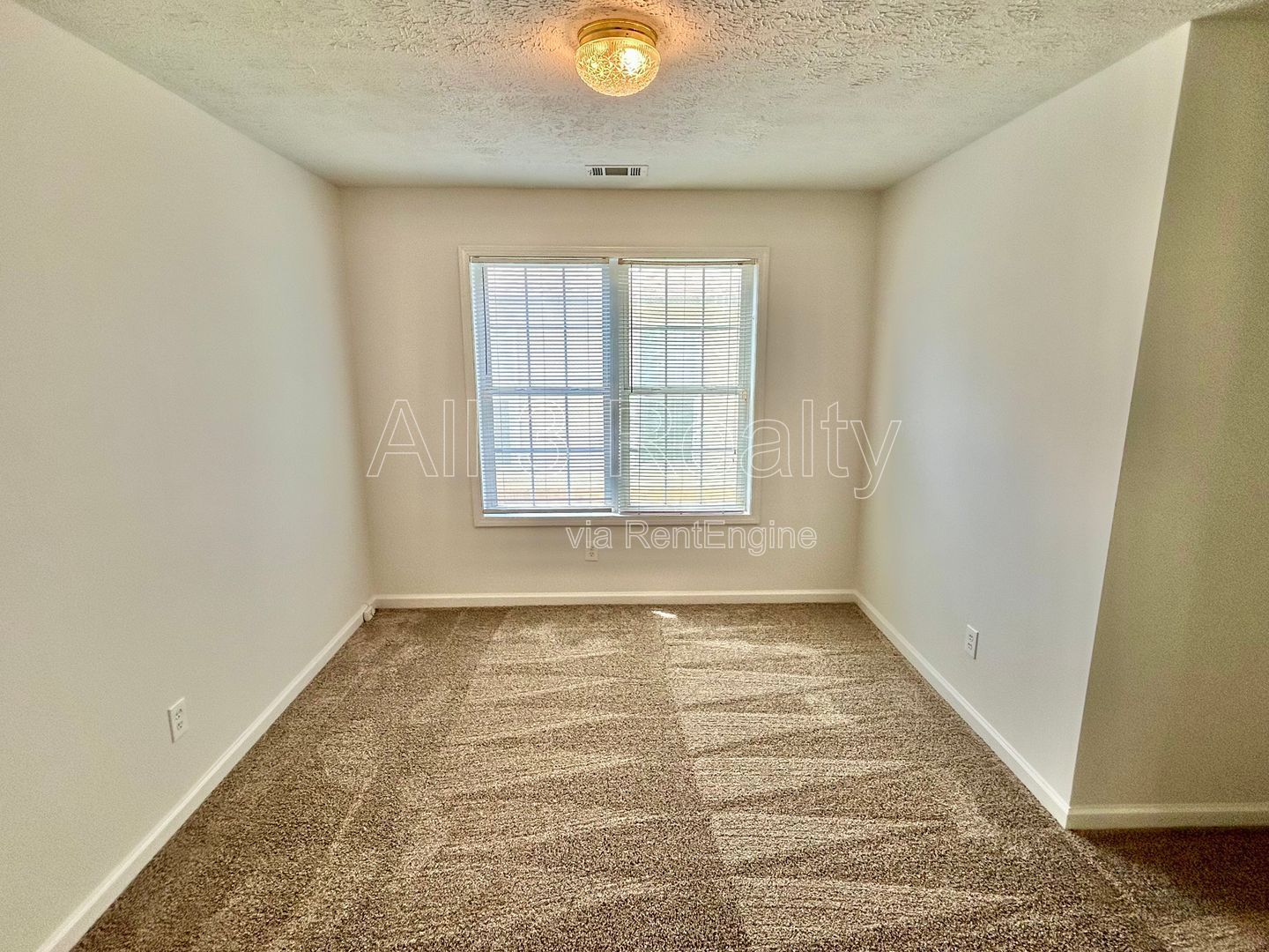 This spacious 3-bedroom, 2-bath home in Fayetteville, GA property image