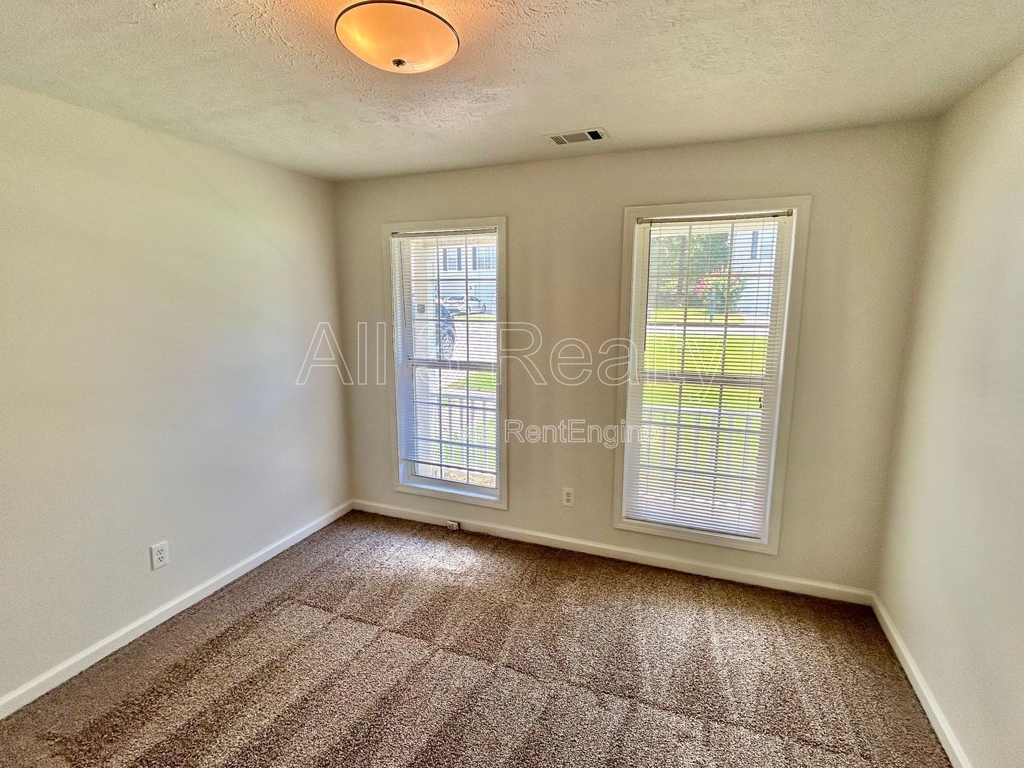 This spacious 3-bedroom, 2-bath home in Fayetteville, GA property image