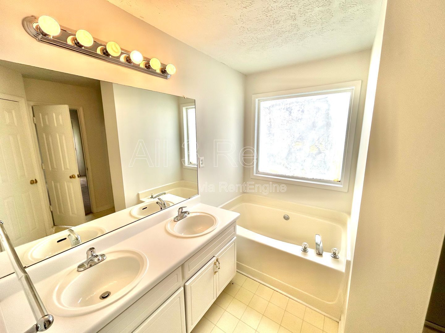 This spacious 3-bedroom, 2-bath home in Fayetteville, GA property image