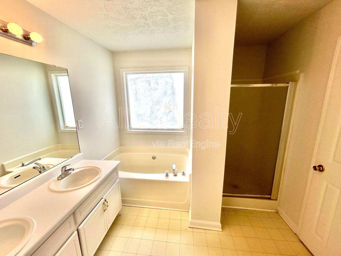 This spacious 3-bedroom, 2-bath home in Fayetteville, GA property image
