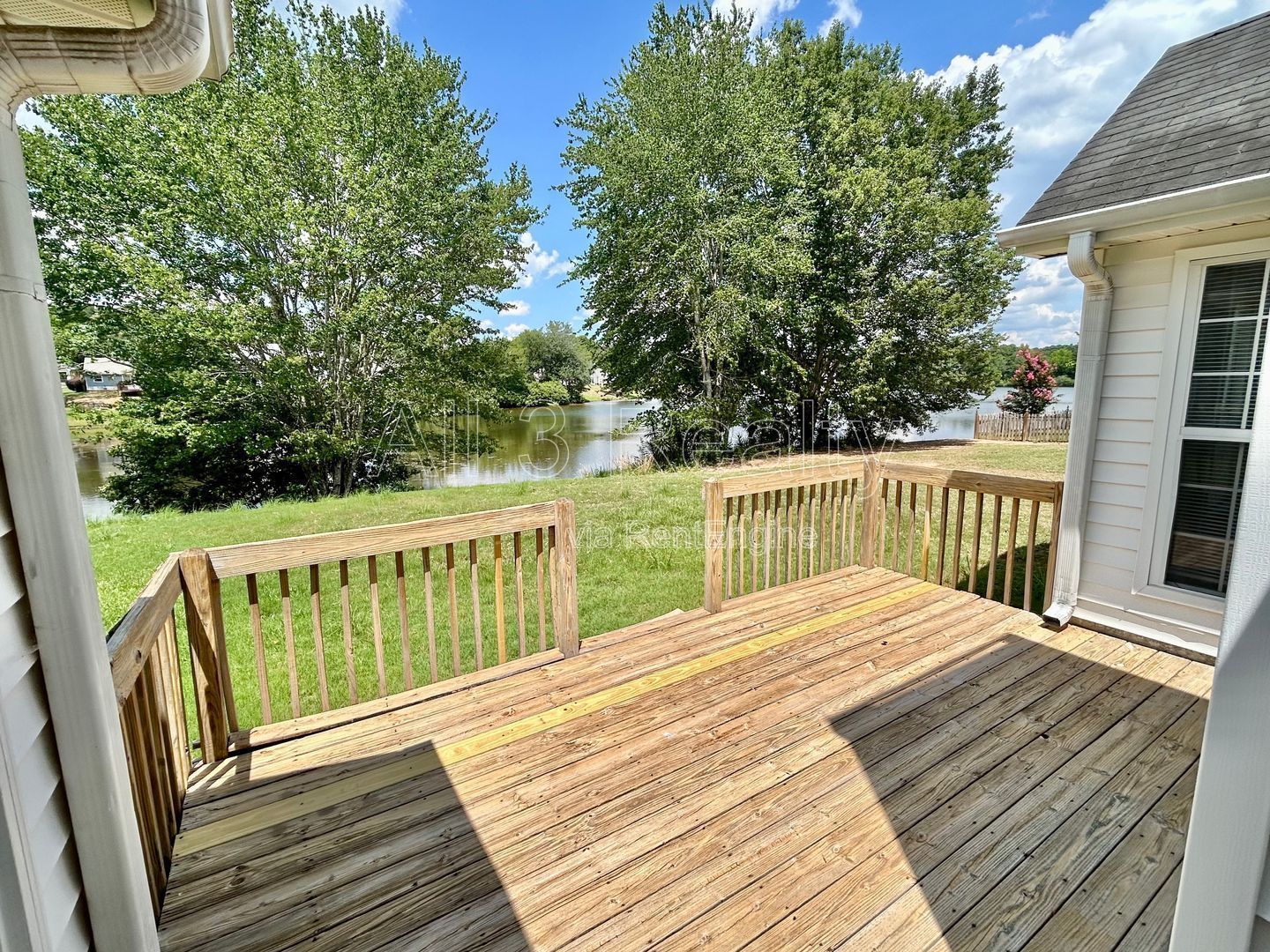 This spacious 3-bedroom, 2-bath home in Fayetteville, GA property image