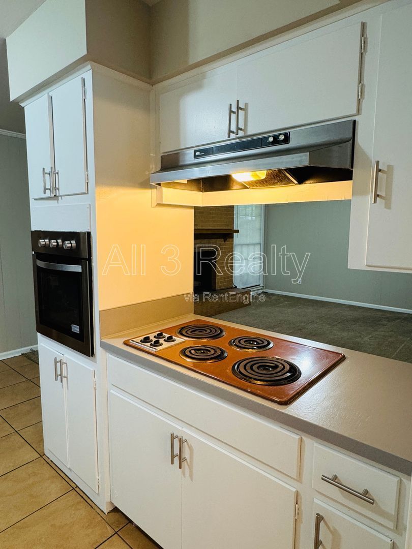 Cute & Cozy 3 Bedroom / 2 Bathroom in Montgomery! property image