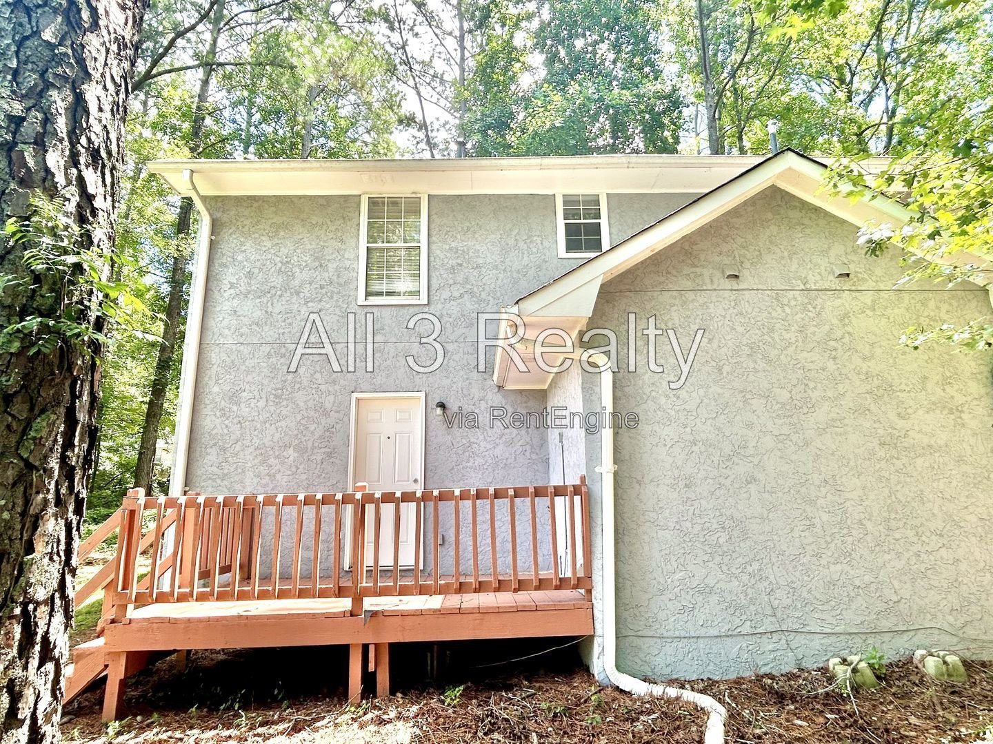 Charming 2-bedroom, 1.5-bath home in Stockbridge, GA, offering a comfortable layout and thoughtful details. T property image