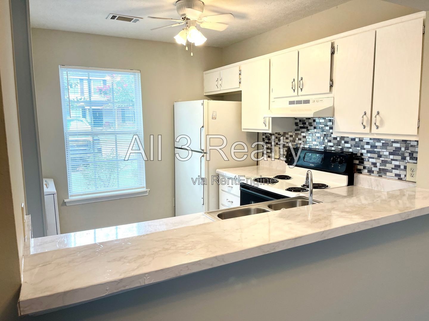 Welcome to this charming 2 bedroom/2 bath corner unit located in McDonough, GA. property image