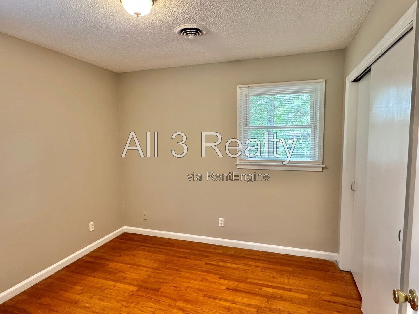 Delightful 3 Bedroom / 1 Bathroom Brick Home in Montgomery! property image