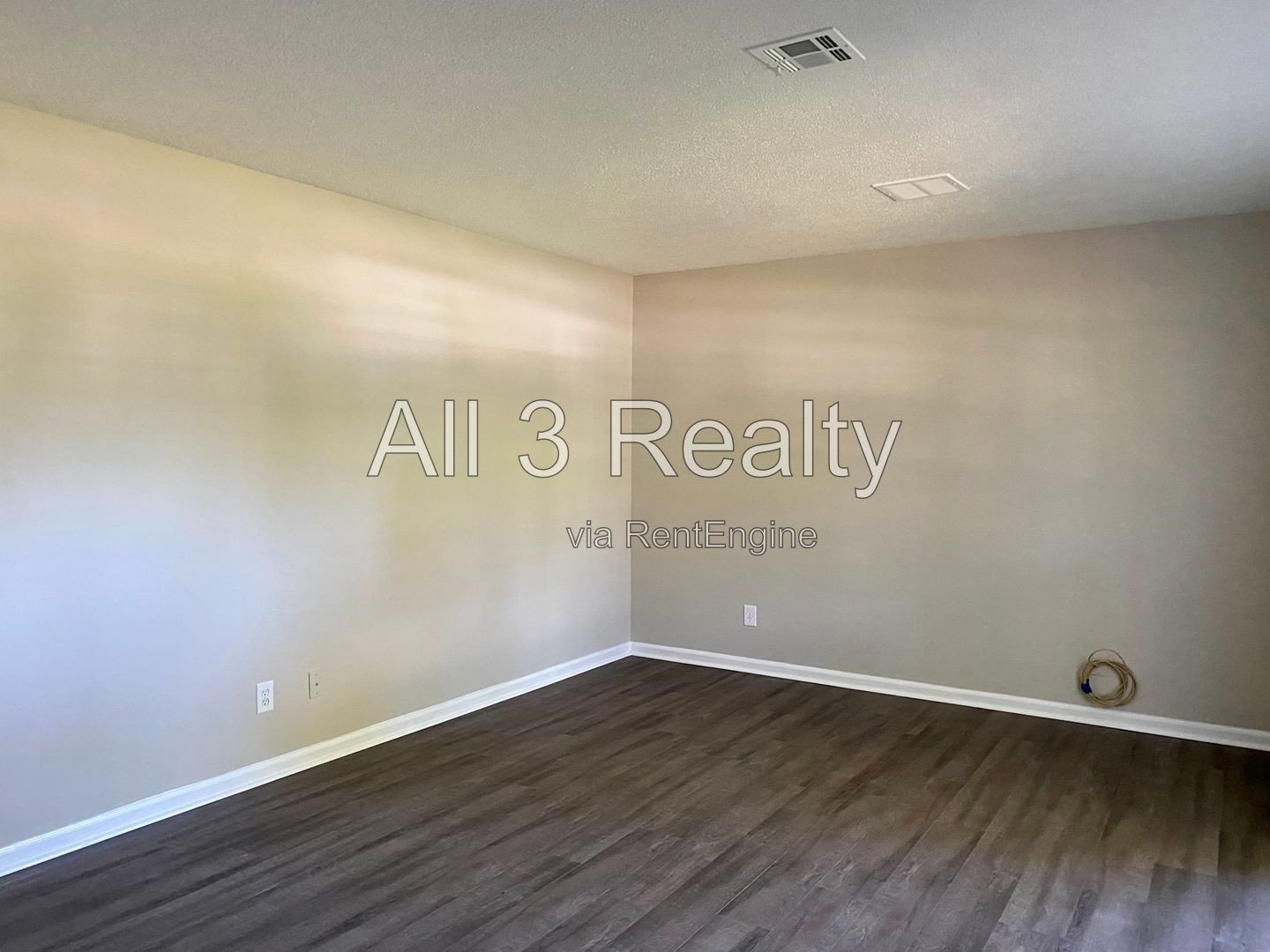 3-Bedroom  Beauty !!!! property image