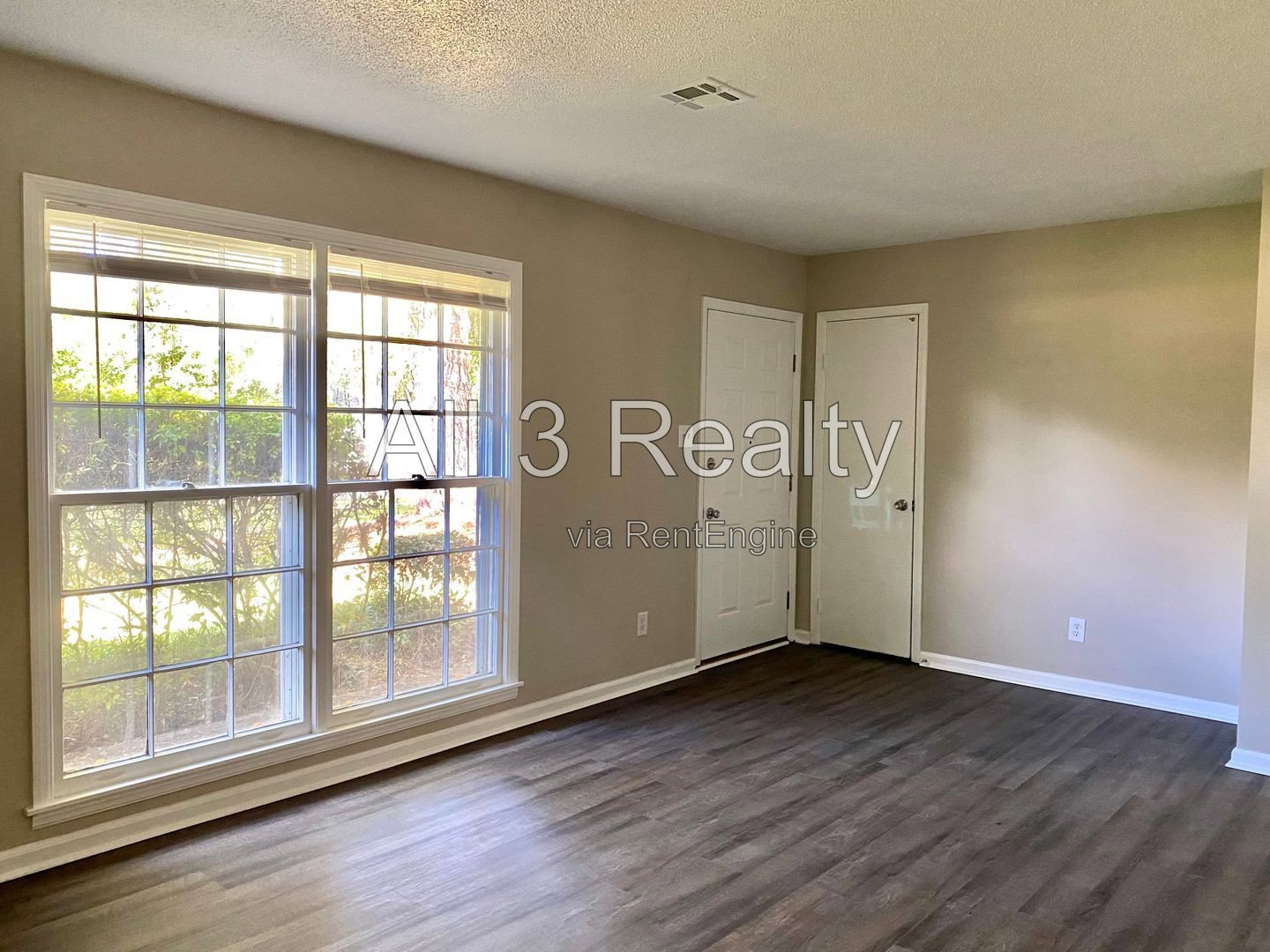 3-Bedroom  Beauty !!!! property image