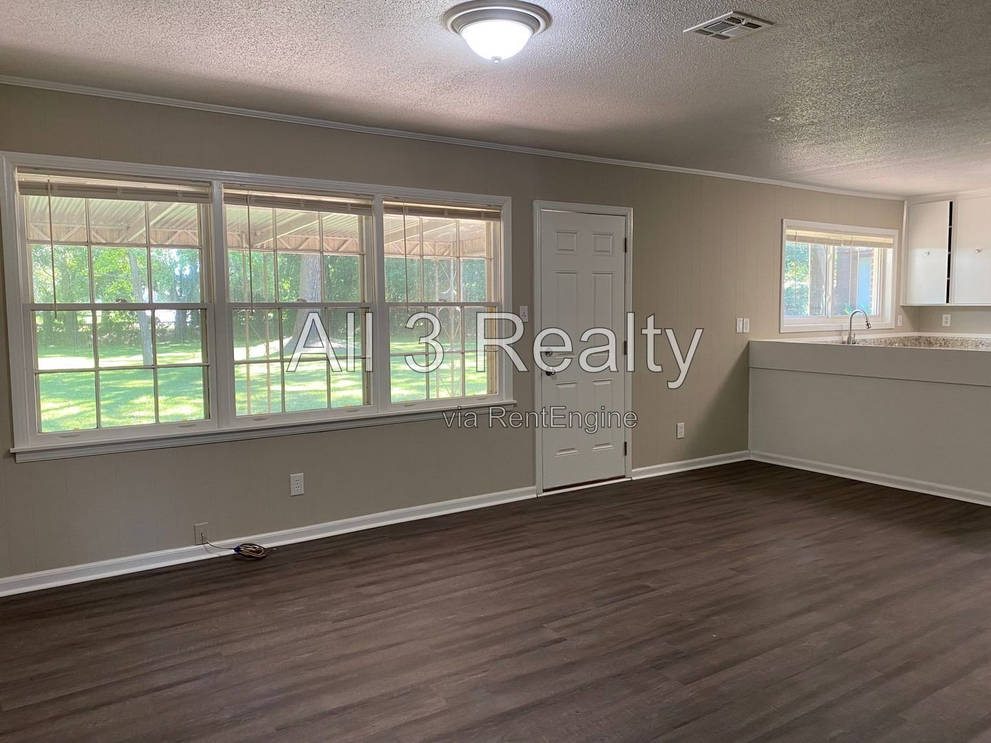 3-Bedroom  Beauty !!!! property image