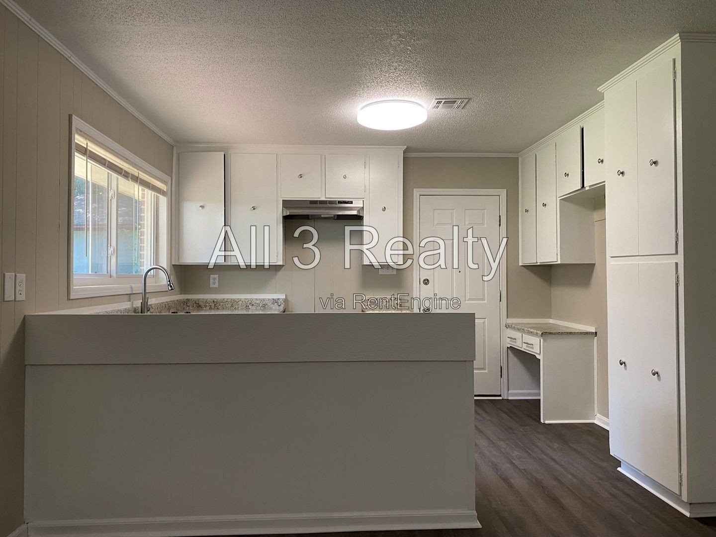 3-Bedroom  Beauty !!!! property image