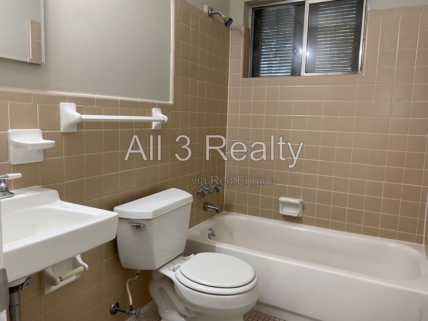 3-Bedroom  Beauty !!!! property image