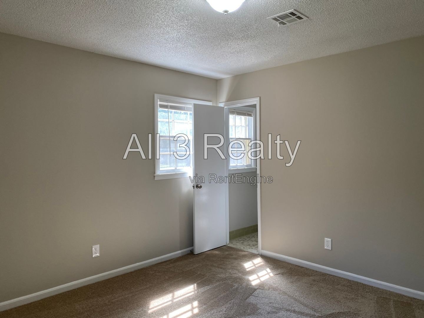 3-Bedroom  Beauty !!!! property image