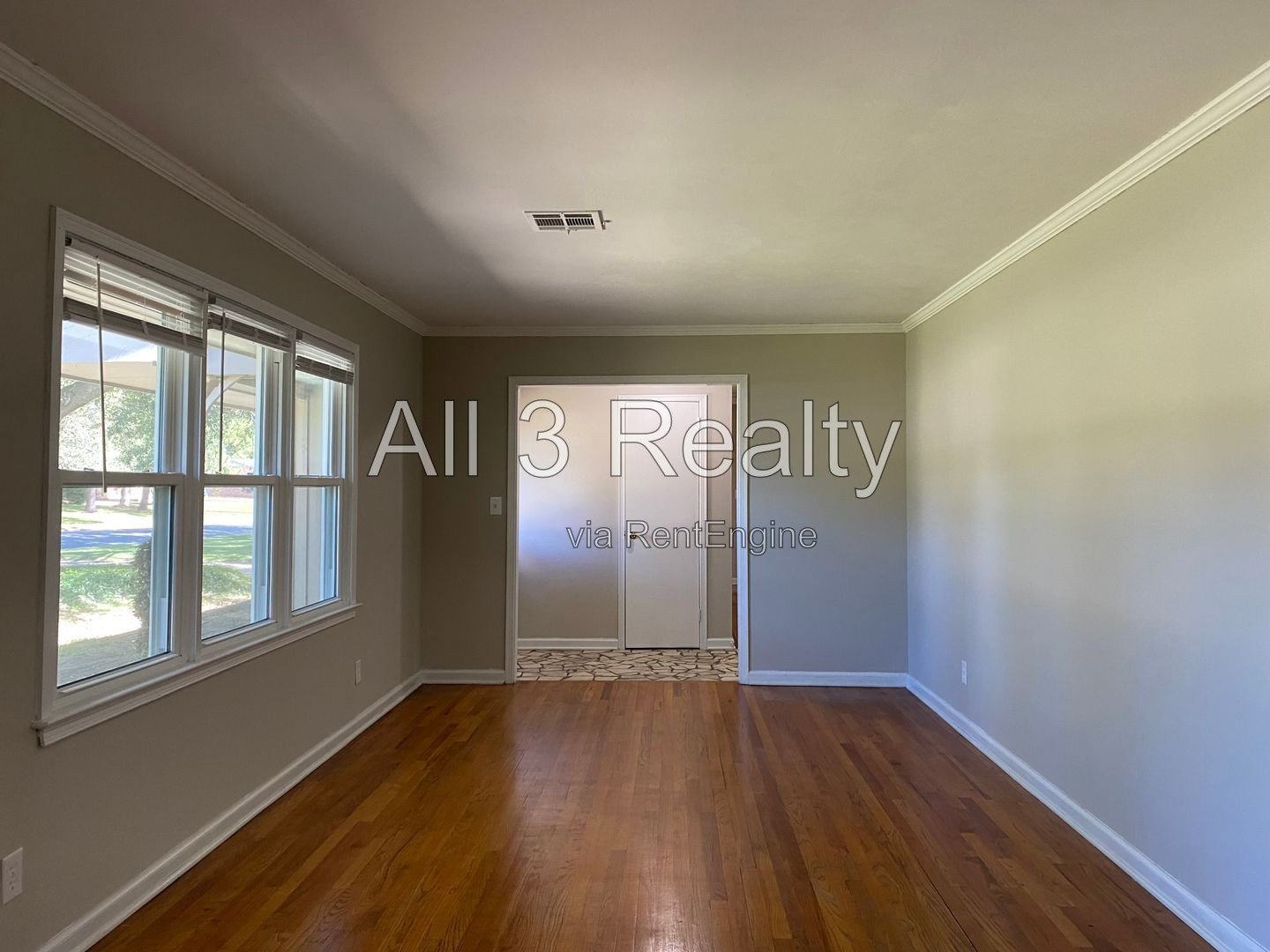 Gorgeous 3-bedroom!! property image