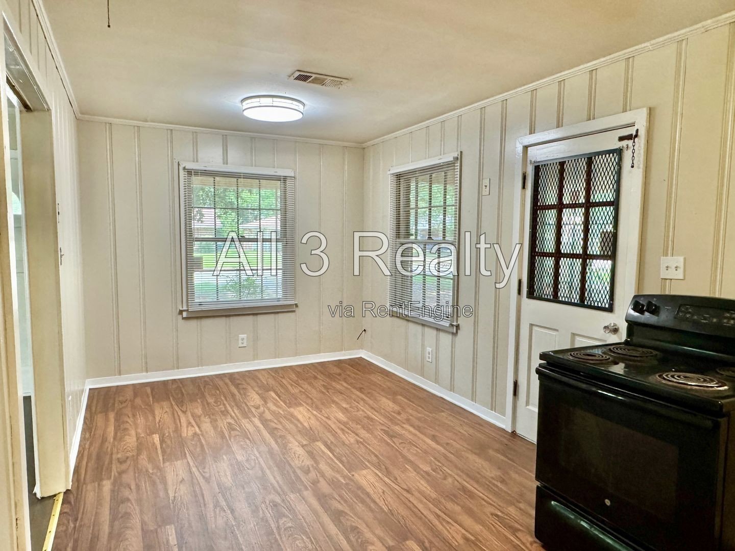 Bright 3-Bedroom in Normandale property image