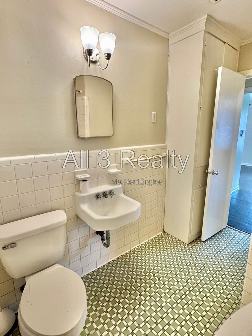 Bright 3-Bedroom in Normandale property image