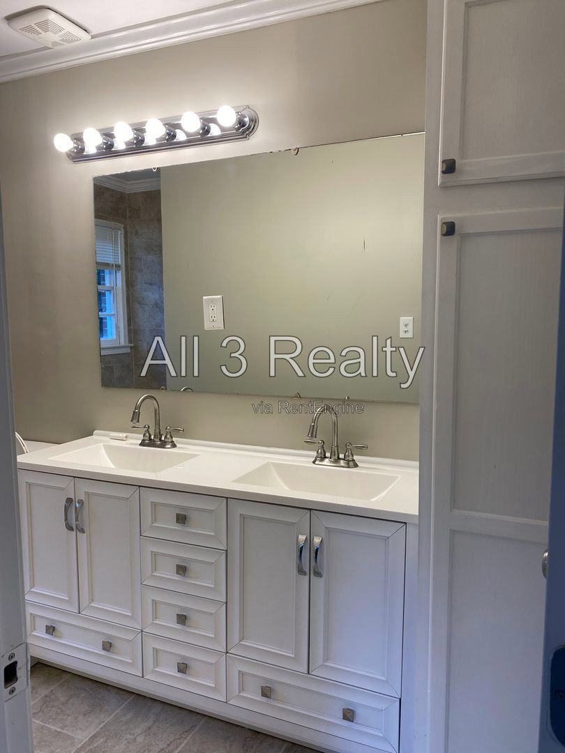 Classic Ranch with updates through out !! property image