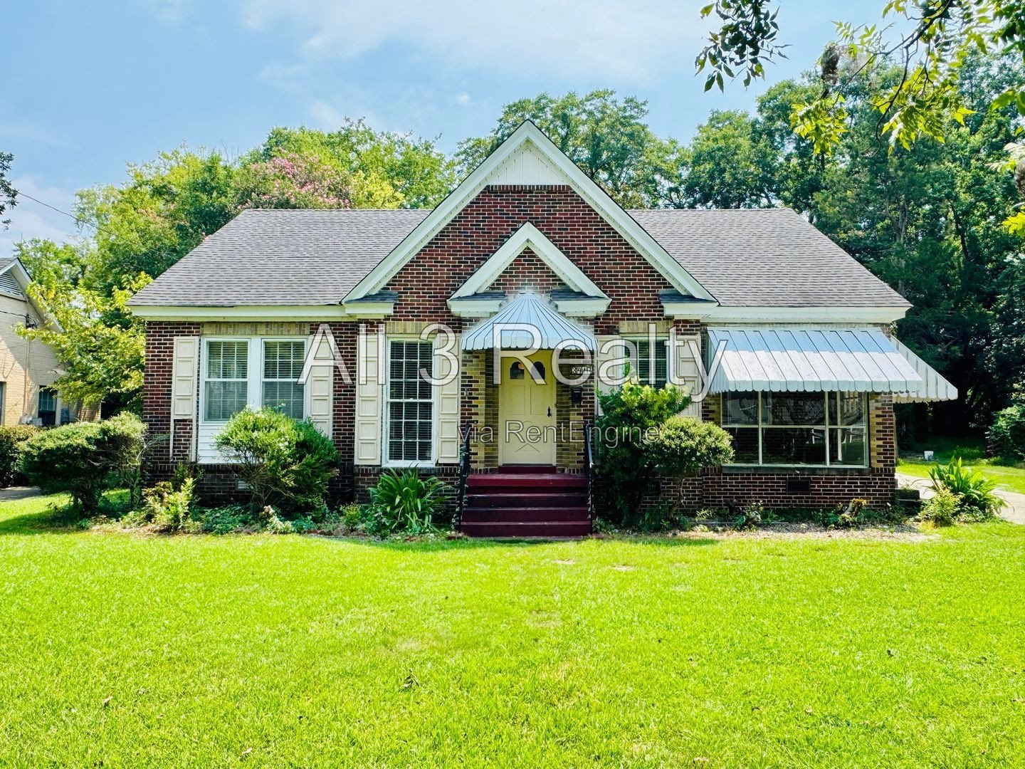 Curb appeal and more with this 3 Bedroom 2 bath property image