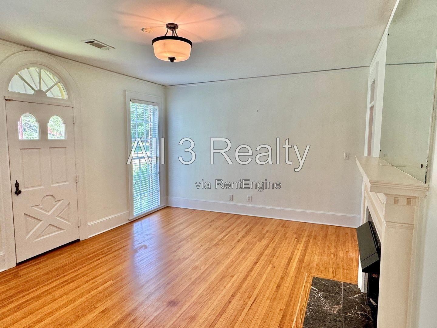 Curb appeal and more with this 3 Bedroom 2 bath property image