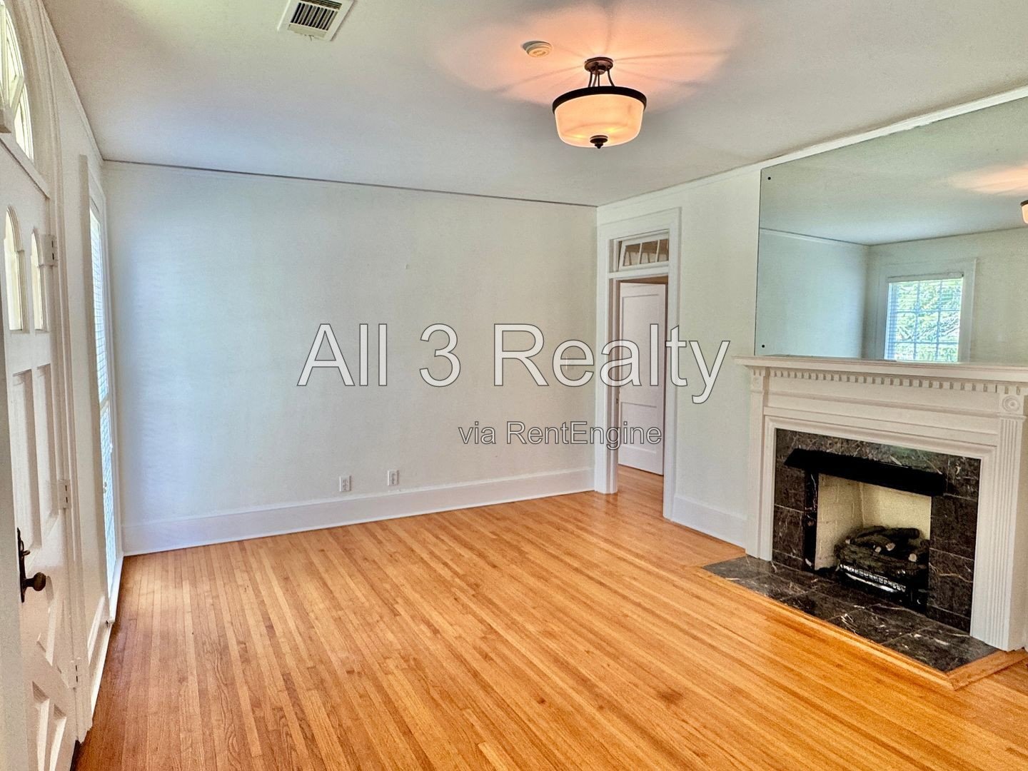 Curb appeal and more with this 3 Bedroom 2 bath property image